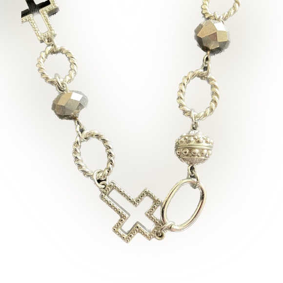 SOLD NOW Women’s silvery long adjustable necklace w/crosses, links, and shiny - Picture 6 of 6